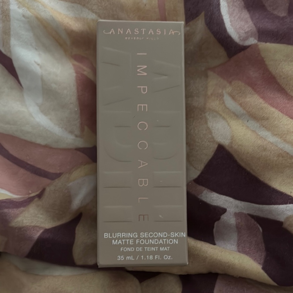 Anastasia Impeccable Blurring Second-Skin Matte Foundation - 2W